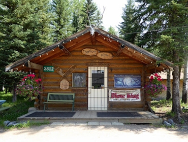 TRAPPER'S DEN WILDLIFE EMPORIUM